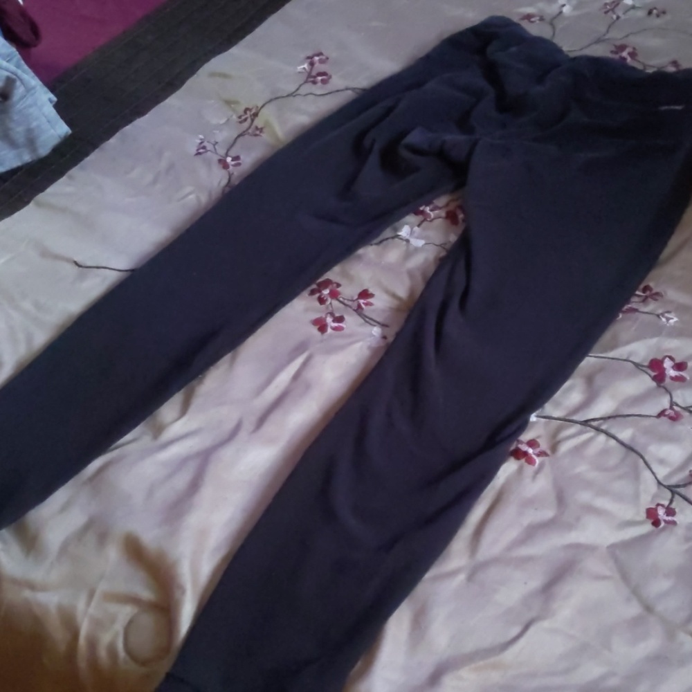 Black Leggings! - Picture 2 of 3